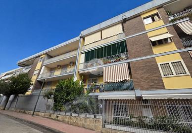 4 LOCALI A NAPOLI