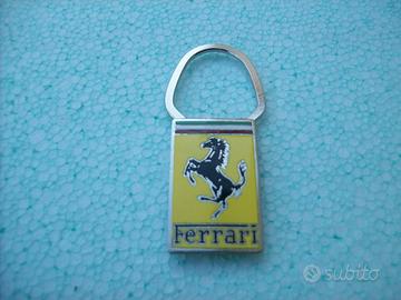 Portachiavi Ferrari A. E. Lorioli Milano smaltato 