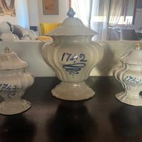 VASI DA FARMACIA CON COPERCHIO, CERRITO SANNITA