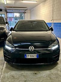 Volkswagen Golf Business 1.4 TSI -R-line DSG 5p sp