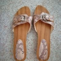 Sandali in legno
