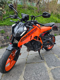 KTM Duke 390 anni 2024