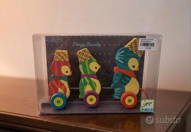 Giocattolo da trainare "pingy family" NUOVO