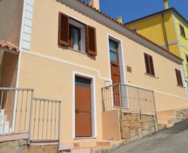 Casa gialla centro s. teresa gallura bilocale