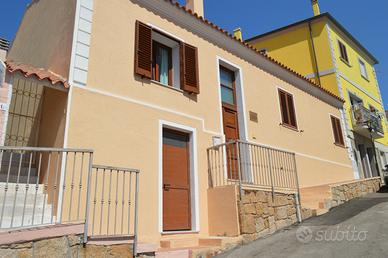 Casa gialla centro s. teresa gallura bilocale