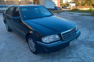 auto berlina mercedes C 180 elegance