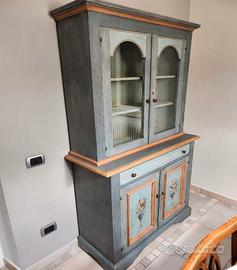Vetrinetta verde in stile classico