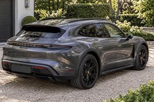 Porsche Taycan 4 Cross Turismo – 63.000 km