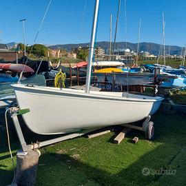 Barca trivalente, vela, remi e motore Fusilla 4