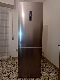 Frigorifero libera installazione Hotpoint Ariston