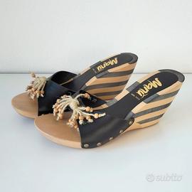 N. 38 zoccoli con zeppa