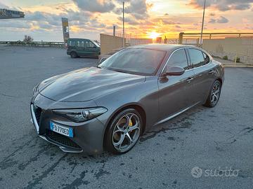 Giulia 2.2 180 CV 