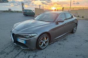 Giulia 2.2 180 CV 