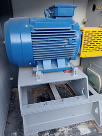 Raffinatore per produrre segatura