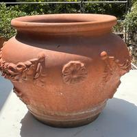 Vaso festonato in terracotta