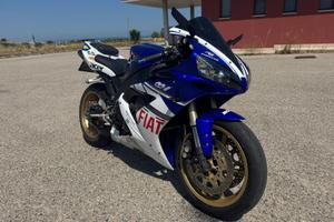 Moto R1
