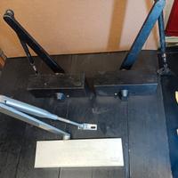 chiudi porte automatici