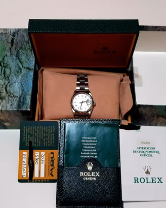 Rolex Oyster Perpetual Date 15200 Silver/Champagne