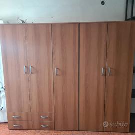armadio 3 ante + 2 ante divisibile già smontato 