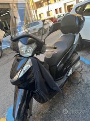 Honda SH 300 usata in vendita a Roma