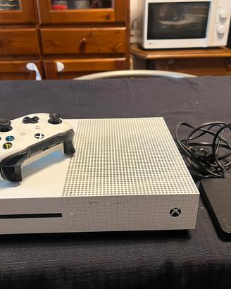 Xbox One S 500 GB + hard disk 1 TB + 17 giochi