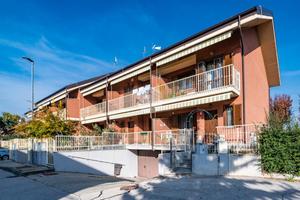 PORZIONE DI BIFAMILIARE A VOLVERA