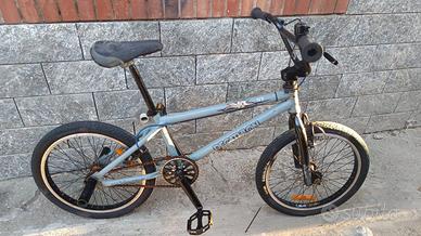 Bicicletta bmx misura 20