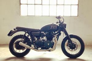 triumph Bonneville black special