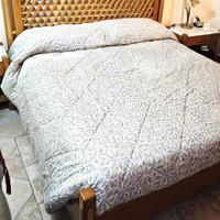 Letto matrimoniale in legno massello (rover)