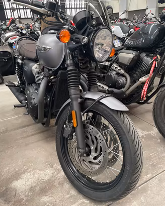 Triumph Bonneville T120 Black
