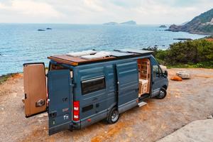 Oasis Campervan - Iveco Daily 50C18
