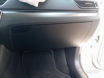 Cassetto portaoggetti SKODA SUPERB 2018