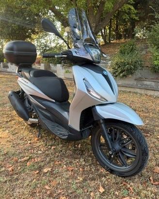 Beverly 300