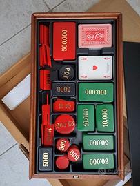 scatola gioco di carte con fiches