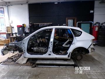 PARAFANGO POSTERIORE SINISTRO IMPREZA ANNO 2010