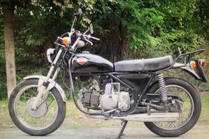Aermacchi Harley-Davidson 350 – Moto d'epocaVendo