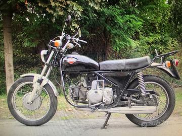 Aermacchi Harley-Davidson 350 – Moto d'epocaVendo