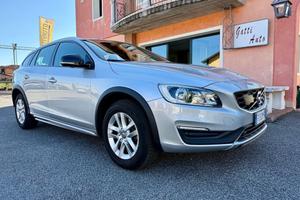 Volvo V60 Cross Country D4 Geartronic Business