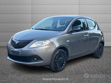 Lancia Ypsilon 1.0 FireFly 70cv Hybrid Silver