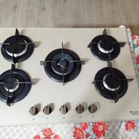 cucina a gas cinque fuochi 