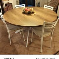 Tavolo rotondo della STOSA