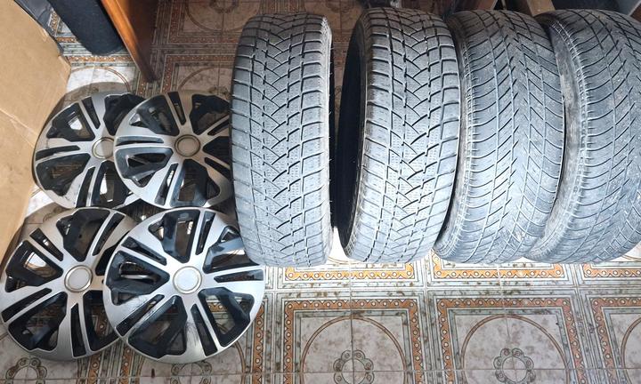 FORD Focus prima serie - ruote e ricambi vari