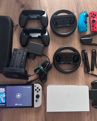 Nintendo switch oled con accessori e omaggio