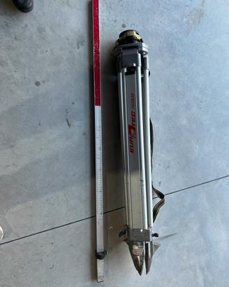 Piedi e staffa Laser