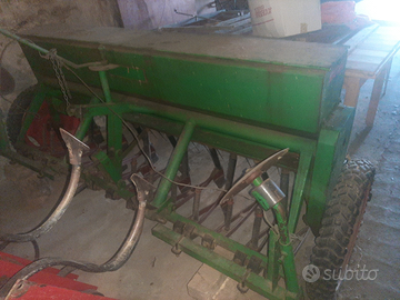 Seminatrice meccanica grano