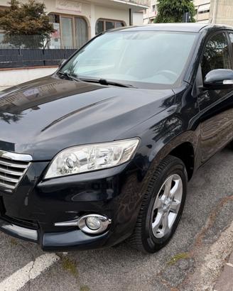 Toyota RAV 4 RAV4 Crossover 2.2 D-Cat 177 CV Execu