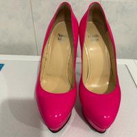 Décolleté rosa fluo Nando Muzi.