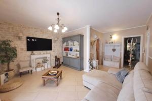 Rifinito 4 vani doppi servizi con box