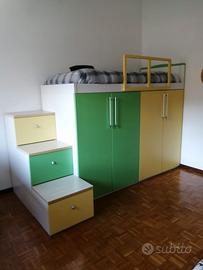 Letto alto con armadio