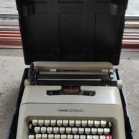 Macchina da scrivere Olivetti vintage 